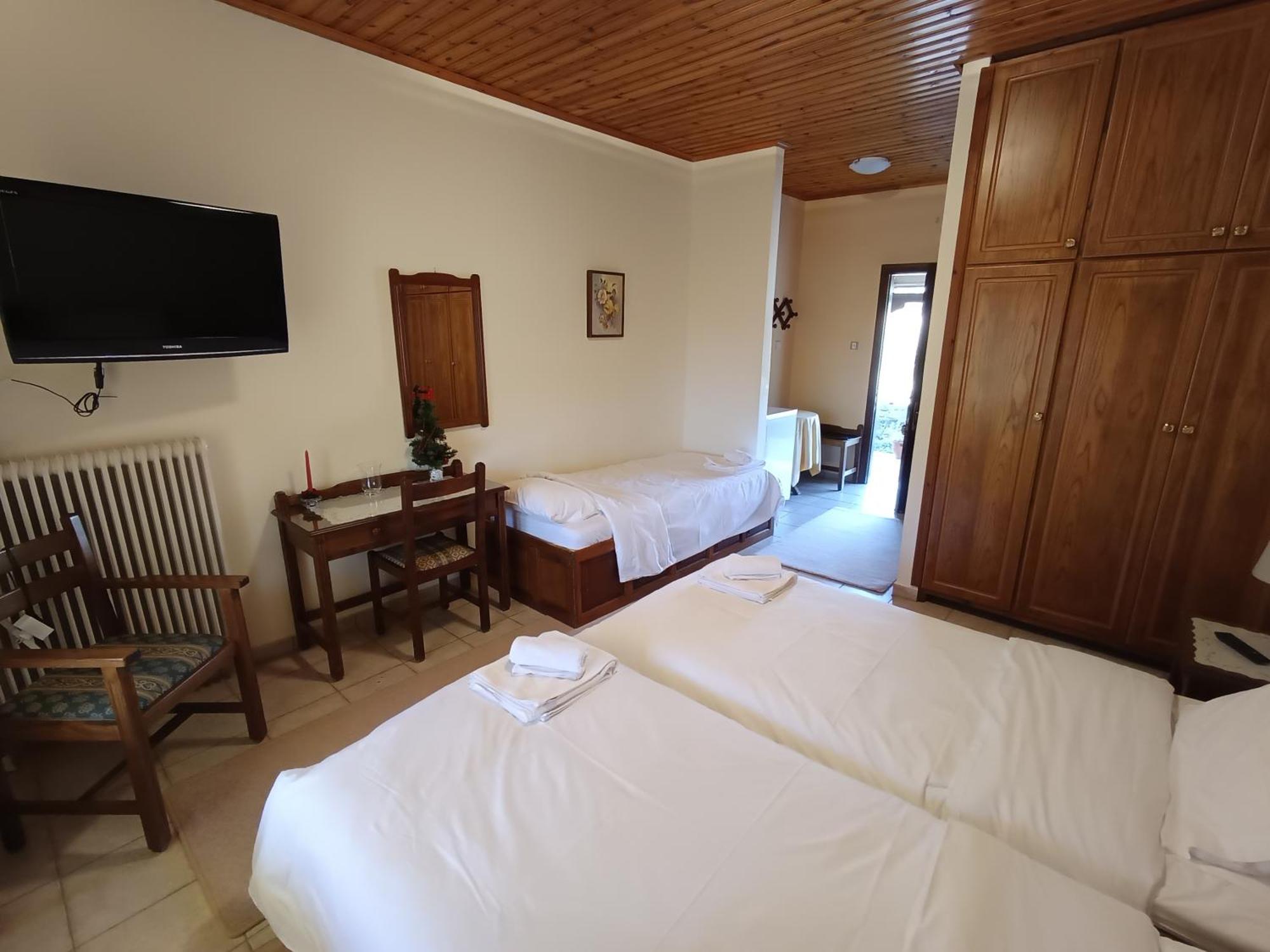 2 Alonia Hotel Anatoliki Frangista Стая снимка