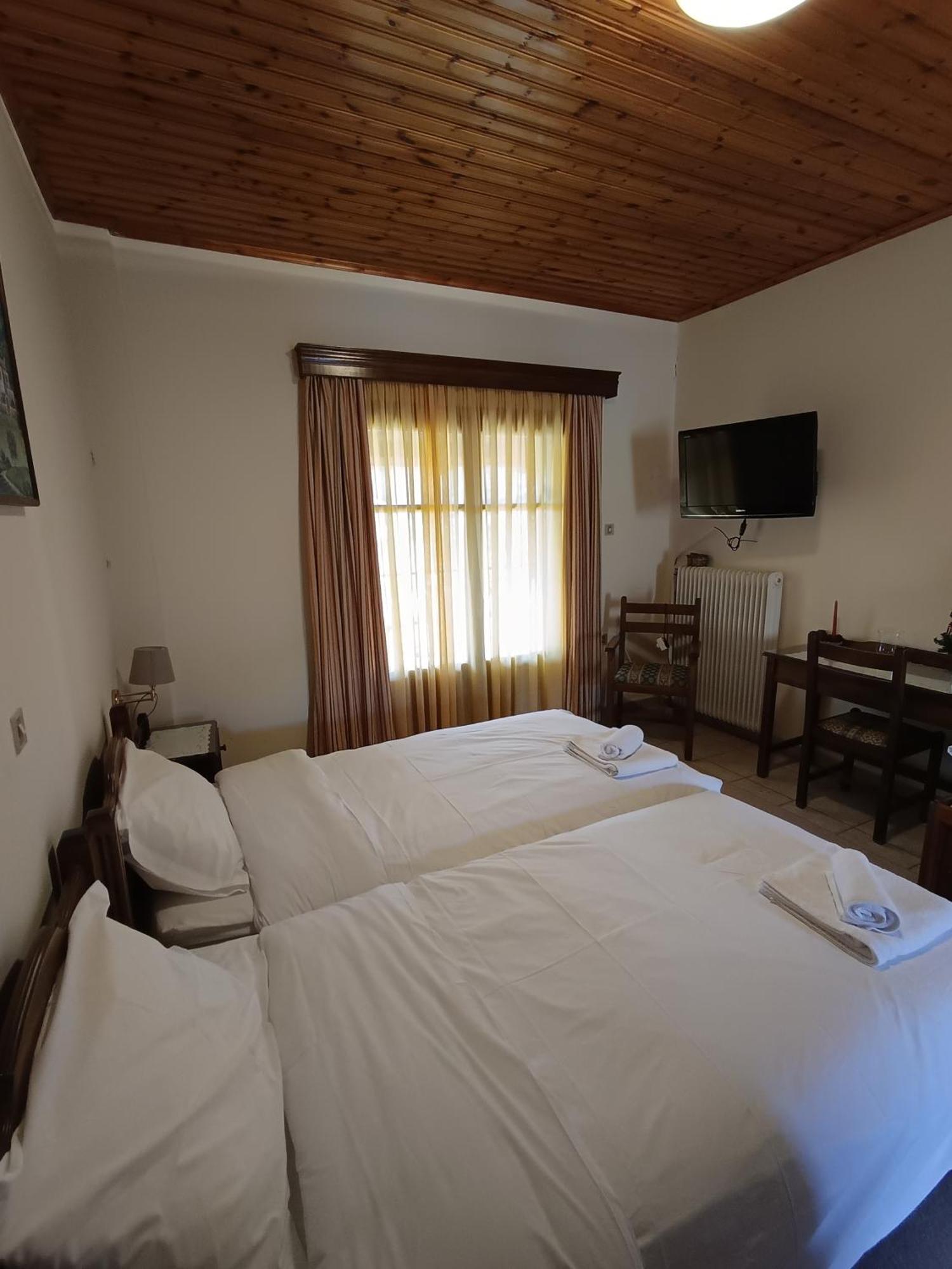 2 Alonia Hotel Anatoliki Frangista Стая снимка